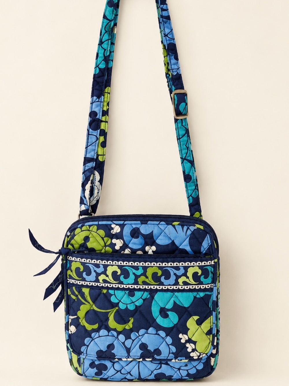 Vera Bradley Disney collaboration where’s Mickey Crossbody bag retired